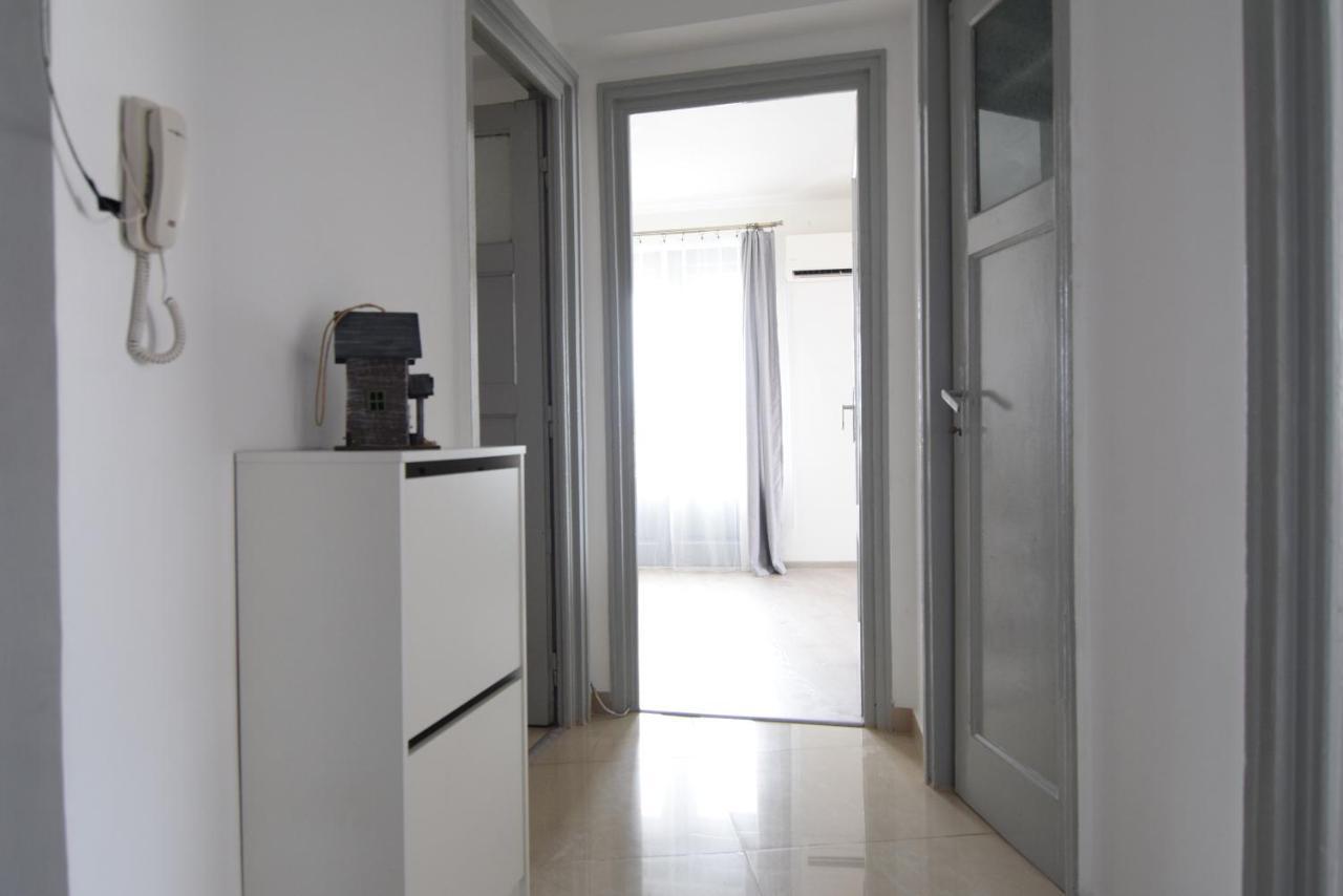 Scandinavian Style And Amazing View Over The City Apartment Bucharest